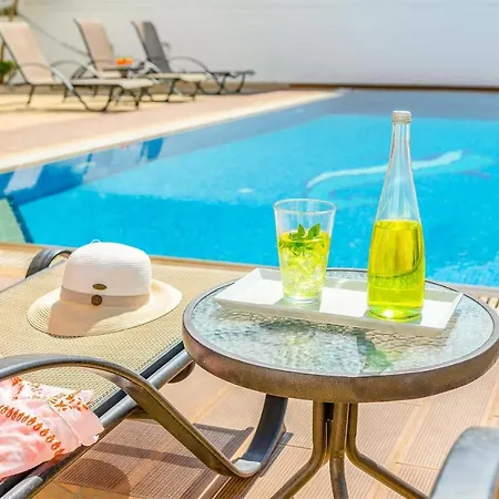 Olive Palm Villa *