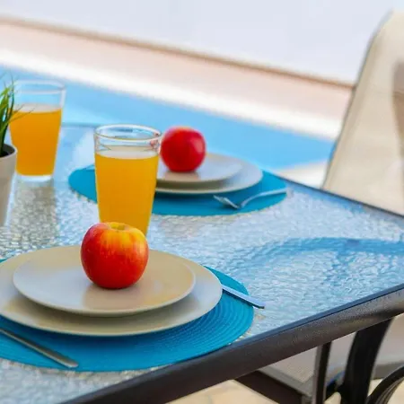 Villa Olive Palm Protarász